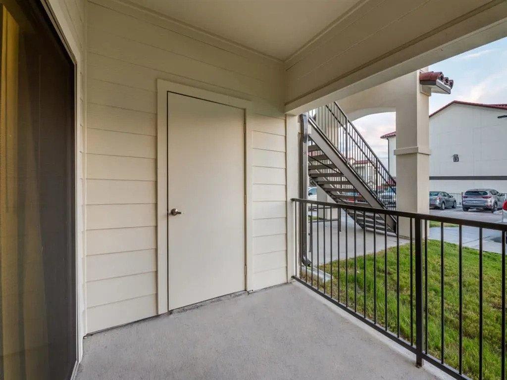 9020 N Lake Creek Pkwy – photo 5