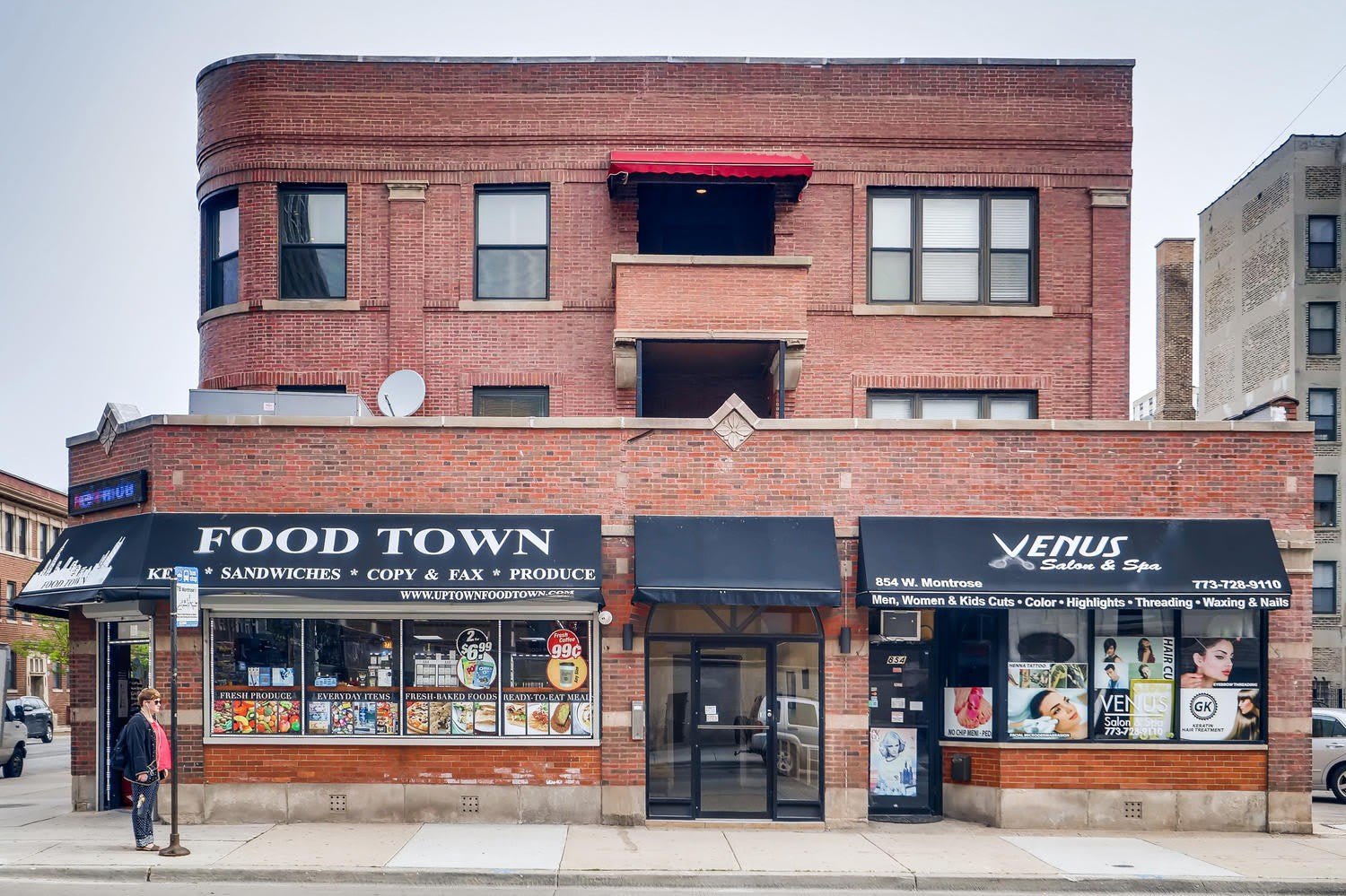 856 W Montrose Avenue – photo 1