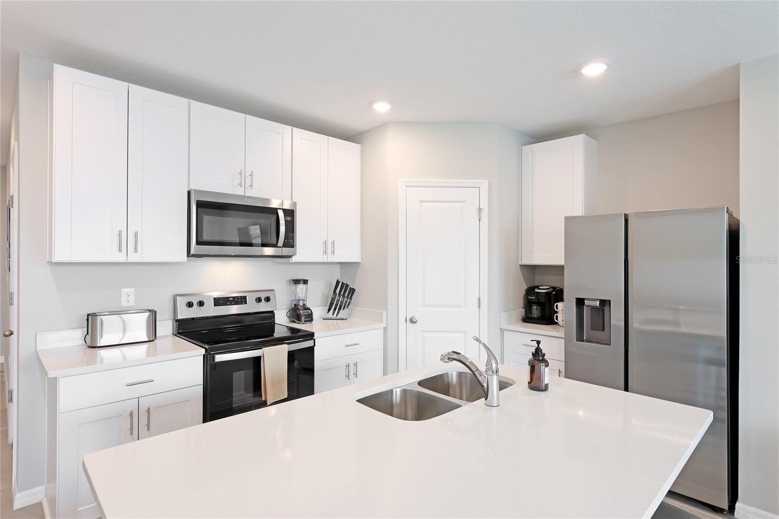 17063 CORAL KEY Drive – photo 4
