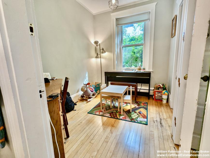 315 Harvard St. – photo 3