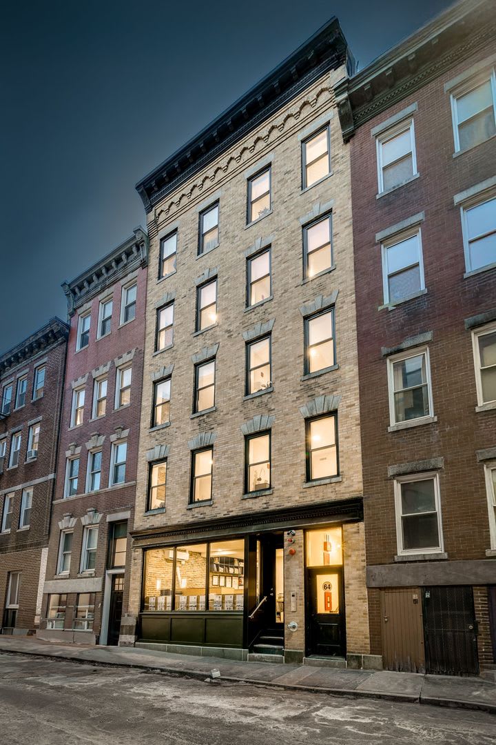 Nicely renovated 2 bed condo in the heart of the North End. – photo 3