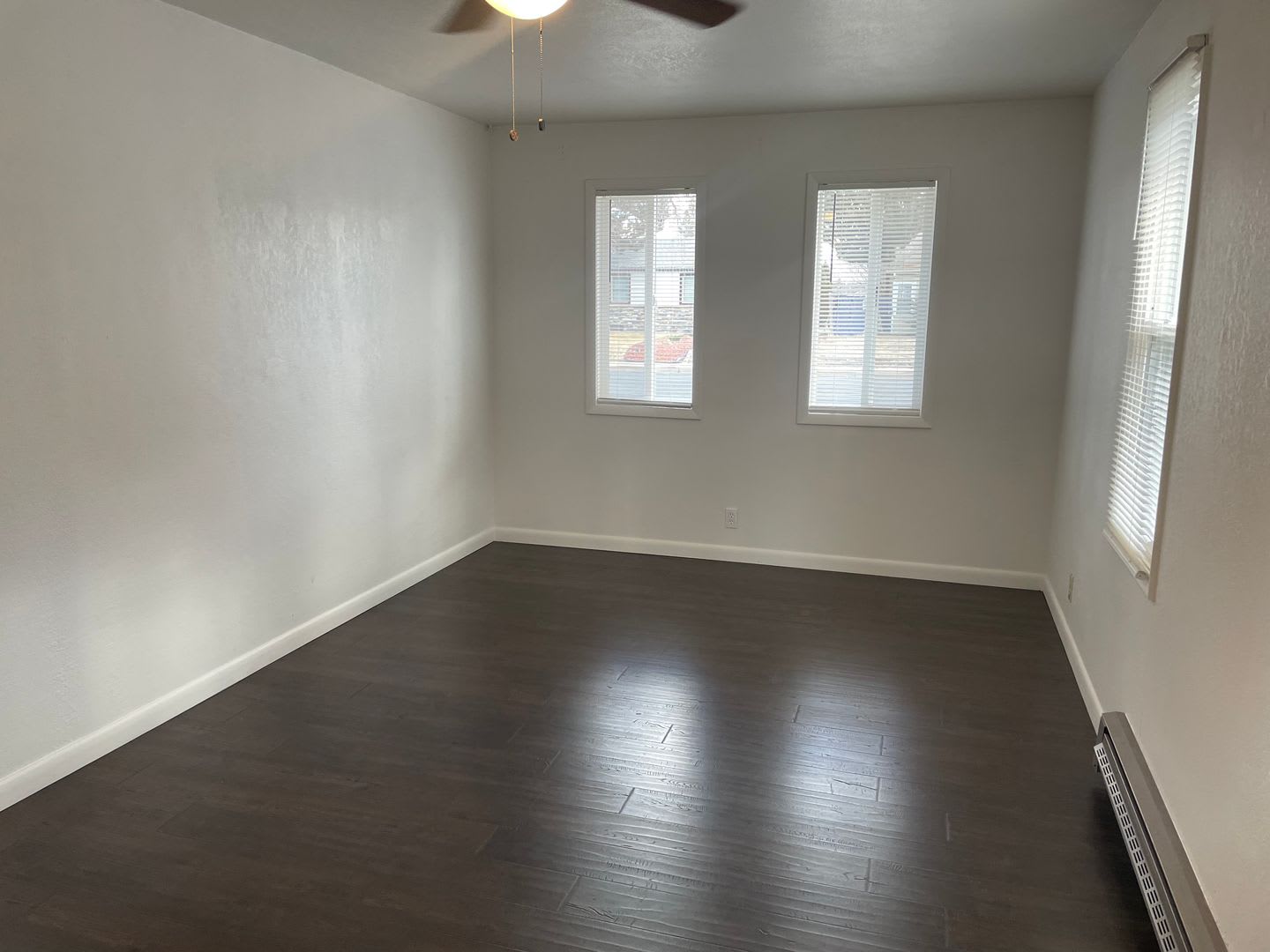NOW TAKING APPLICATIONS: Charming Newly Renovated 3-Bedroom Home! – photo 5