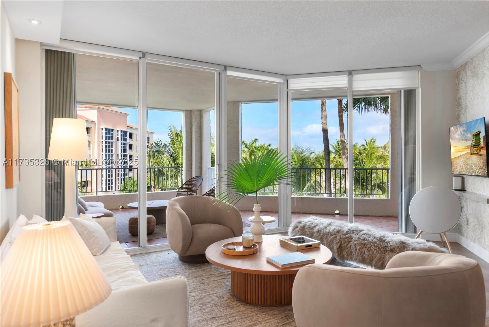 705 Crandon Blvd – photo 1