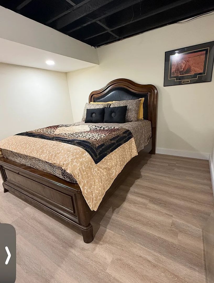 Room in 5 Bedroom Home in College Park – photo 5