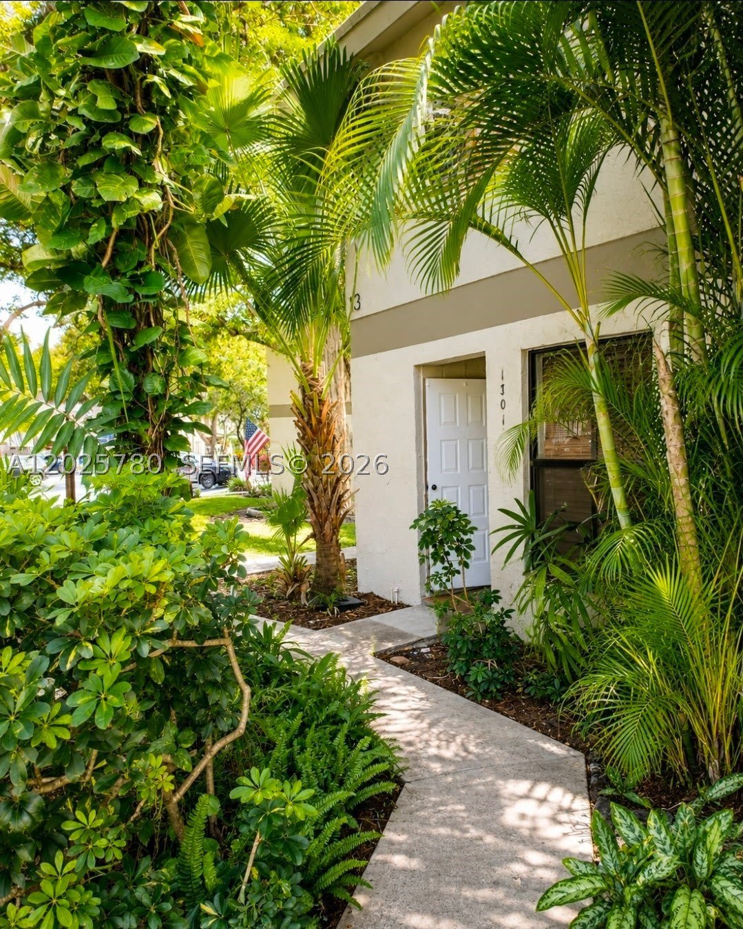 3082 S Oakland Forest Dr – photo 5