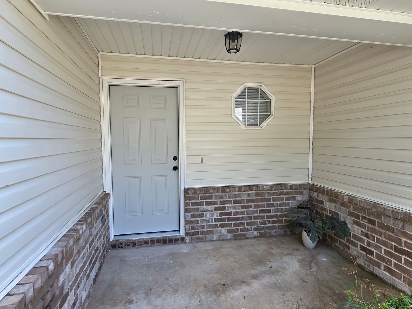 Townhome In Villages At Towne Park – photo 2