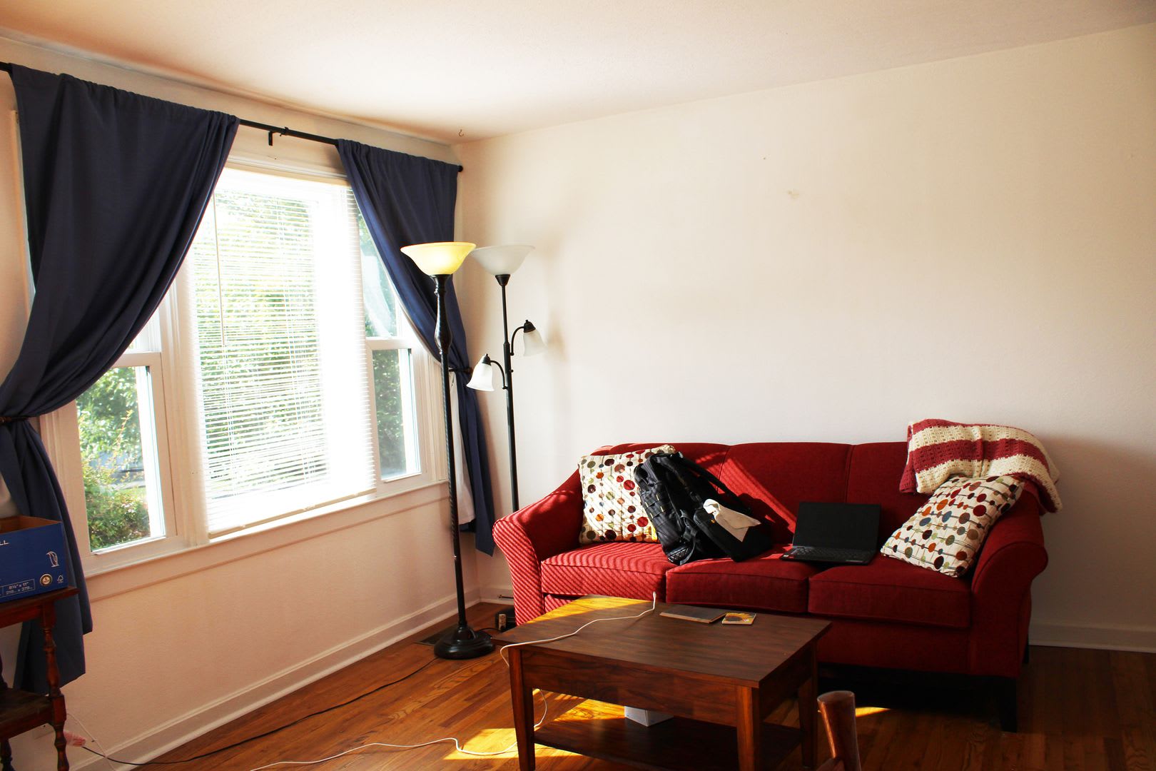 Renovated Sapphire Manor Condo – photo 3