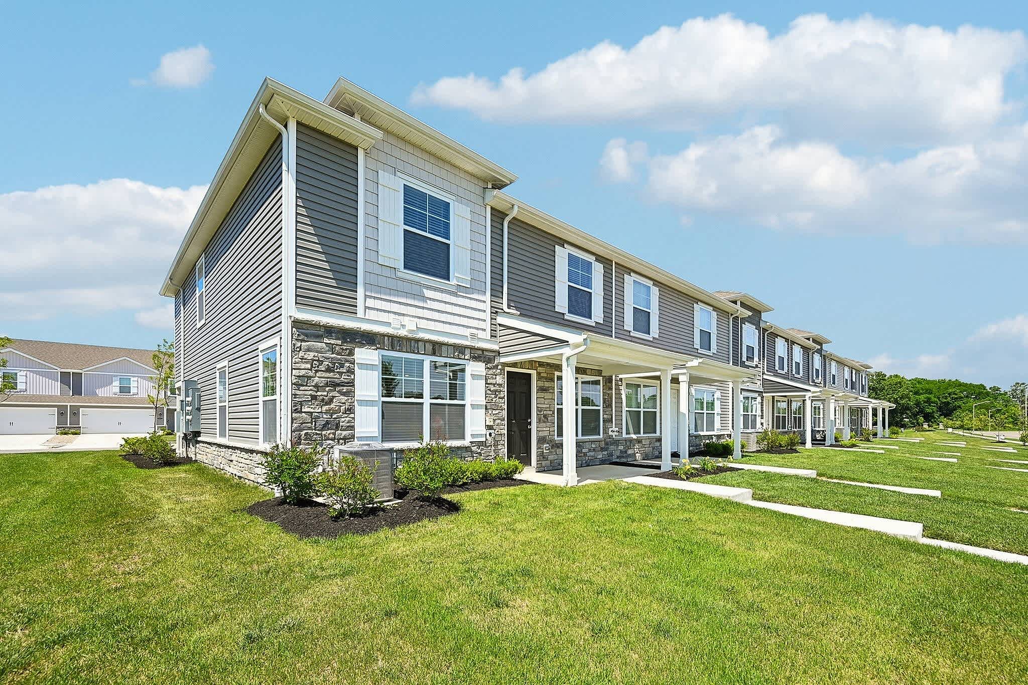 Villas at Maplewood North – photo 2