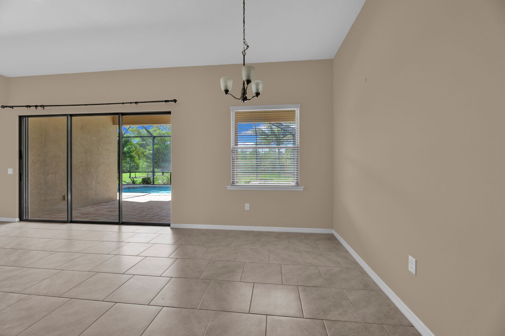SINGLE FAMILY POOL HOME – photo 5