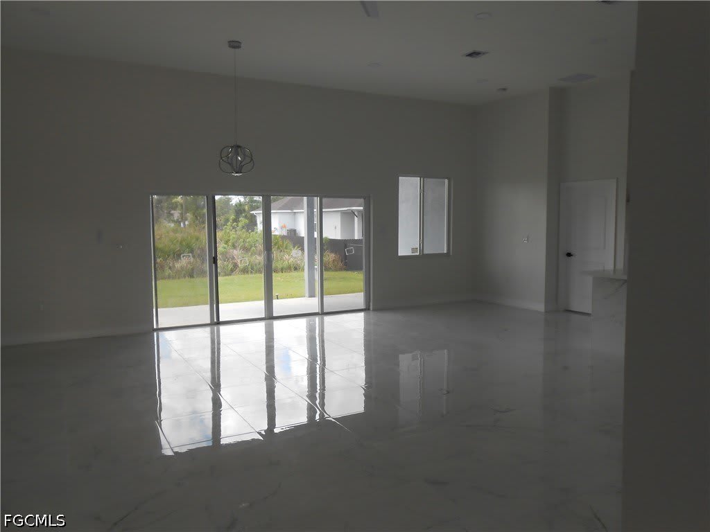 2809 55Th Street W – photo 4