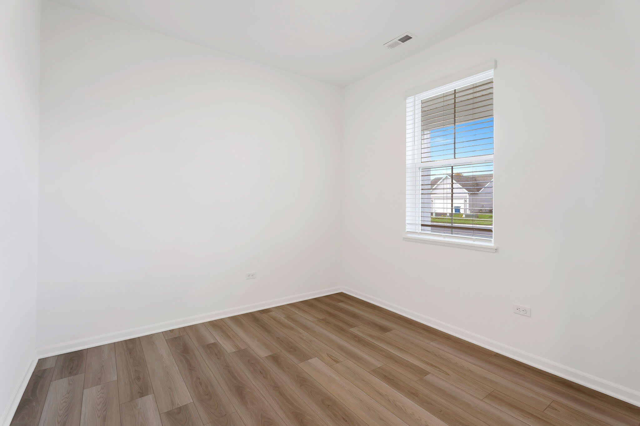 511 E 127th Place – photo 3