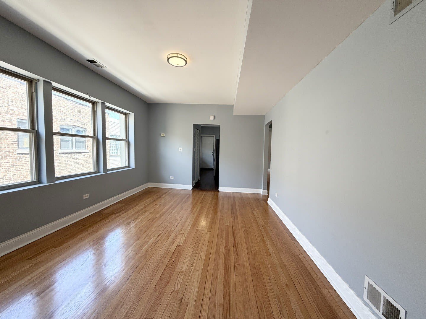 7821 S PHILLIPS Avenue – photo 5
