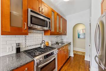 500 Queens Rd – photo 1