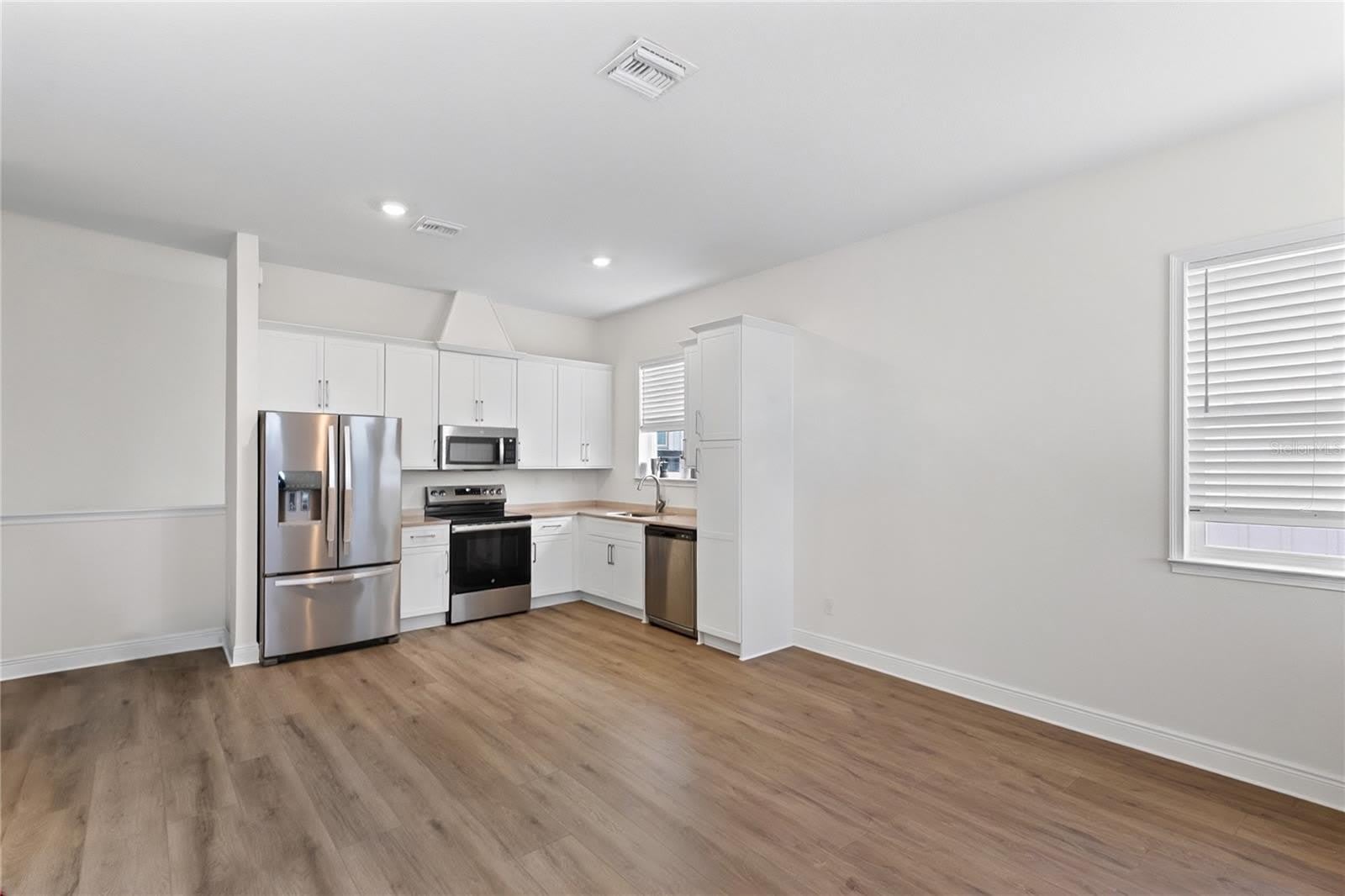 10206 MEDAWAR Street – photo 3