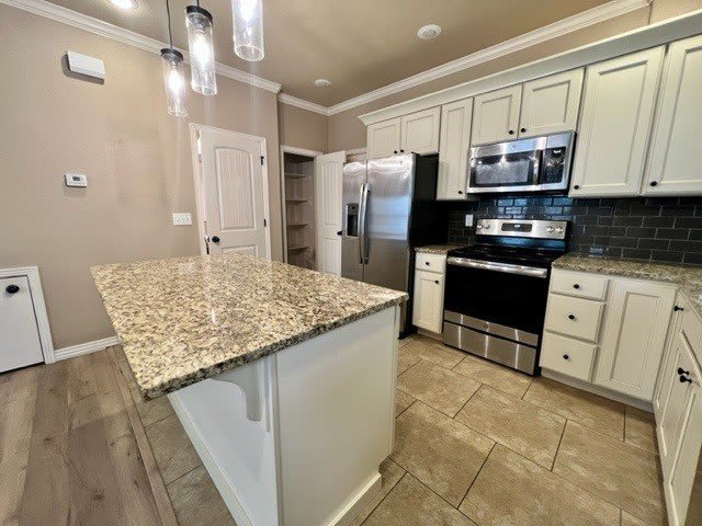 892 W Hughes Street – photo 5