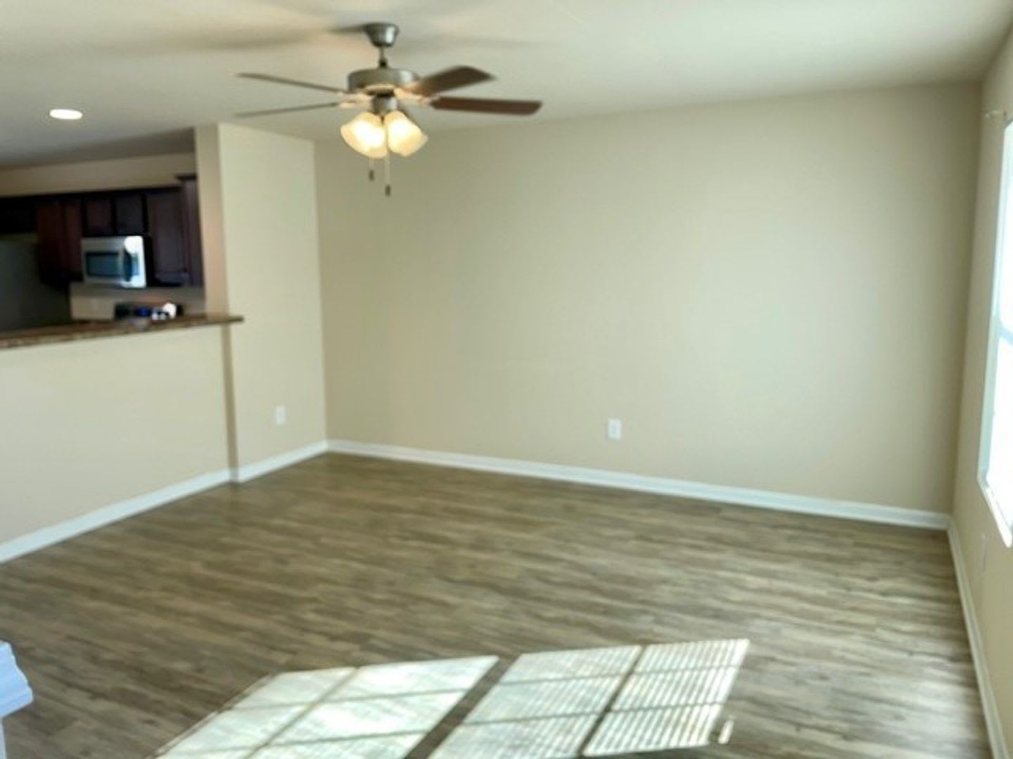 250 Off Pro Rated Rent With A Move In Or Lease Start Date Of October 15Th 2024 – photo 5