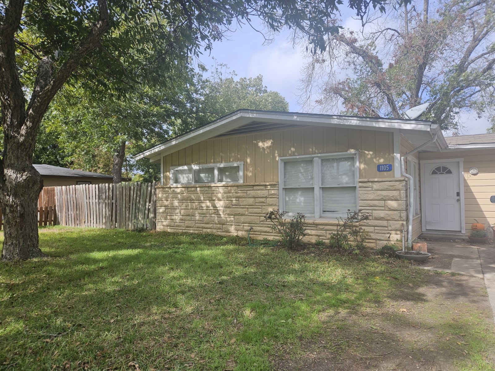 1105 Sycamore – photo 2