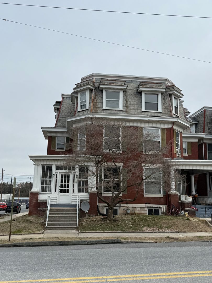49 W Commerce Street Chambersburg Pa 17201 – photo 2