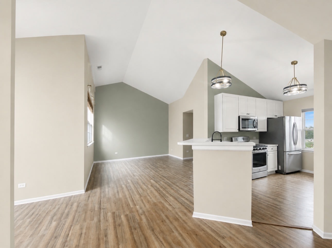 1620 Grove Avenue – photo 2