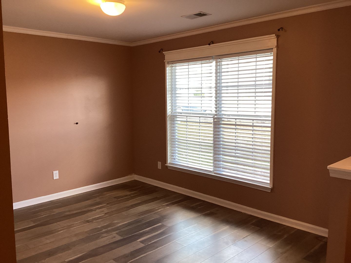 Outstanding Four Bedroom Home Approximately Ten Minutes Away from Ft. Jackson! – photo 2