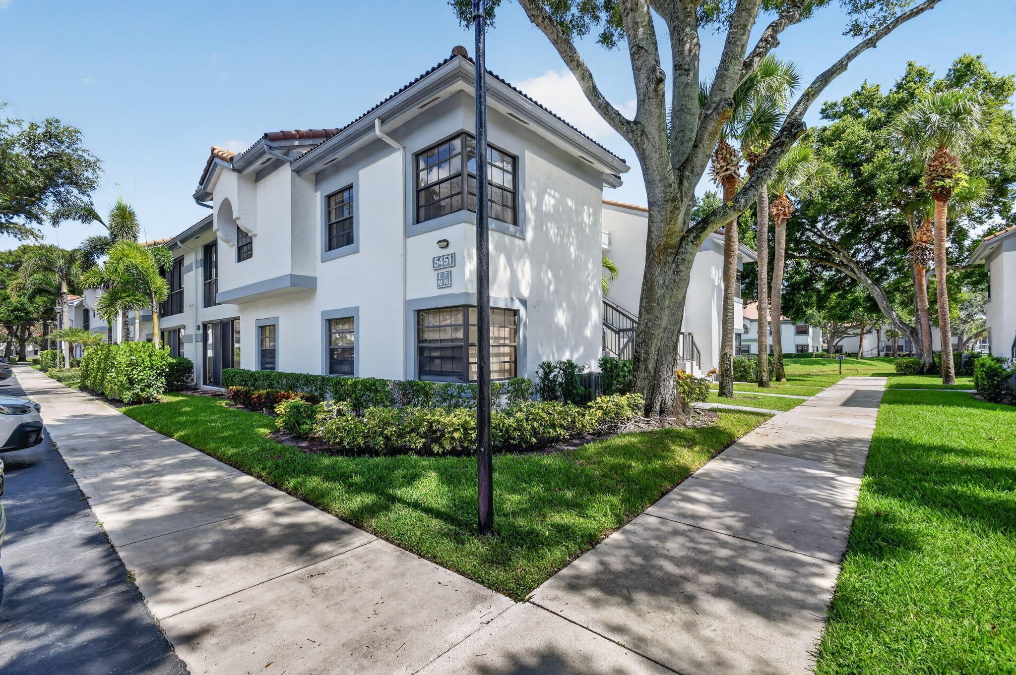 5451 Verona Drive – photo 3