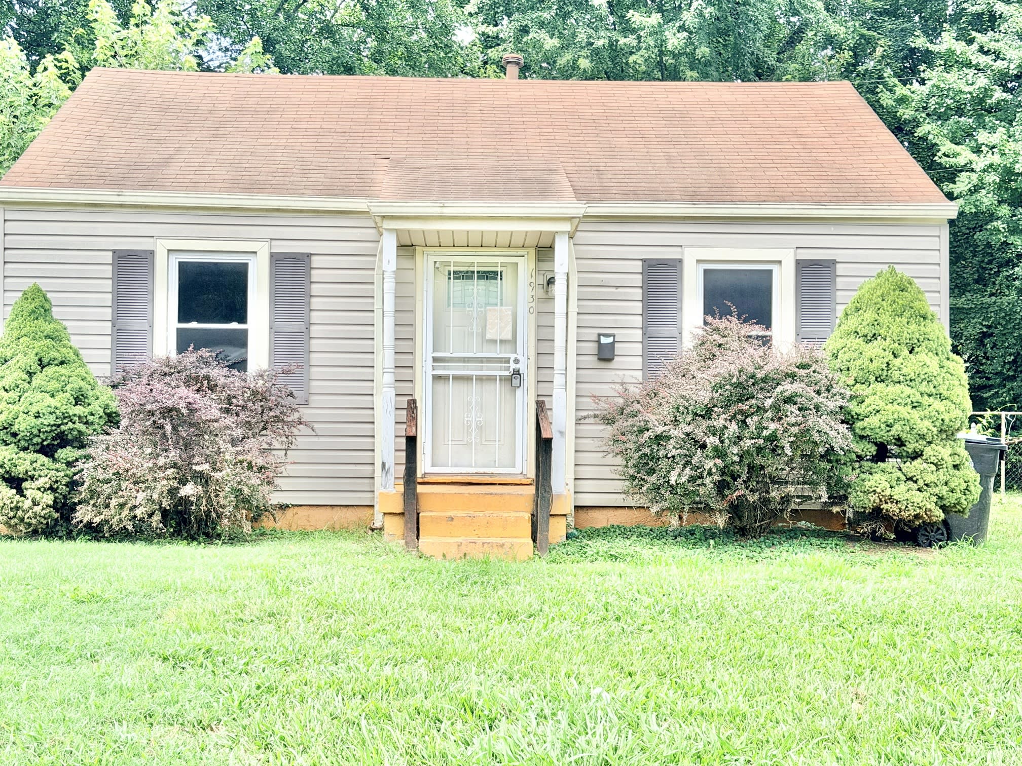 1930 Beech Street – photo 1