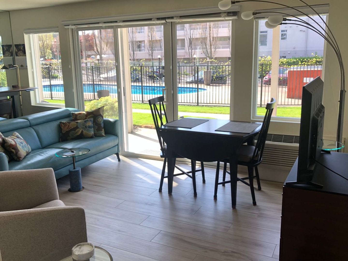 1Bd 1Ba Kirkland Condo – photo 2
