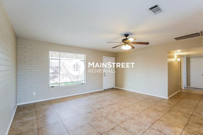 5534 West Weldon Avenue – photo 3