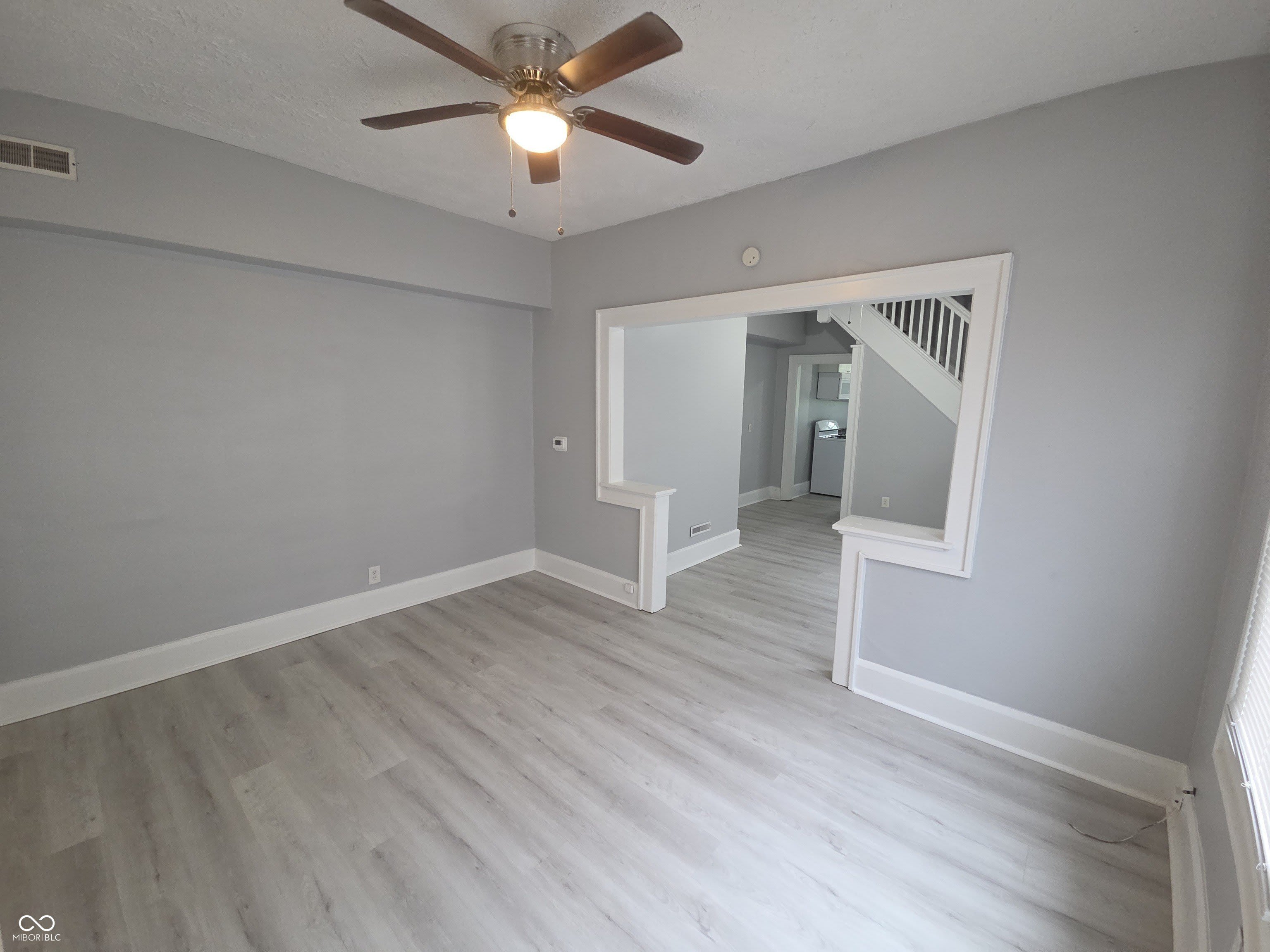 1339 Lee Street – photo 4