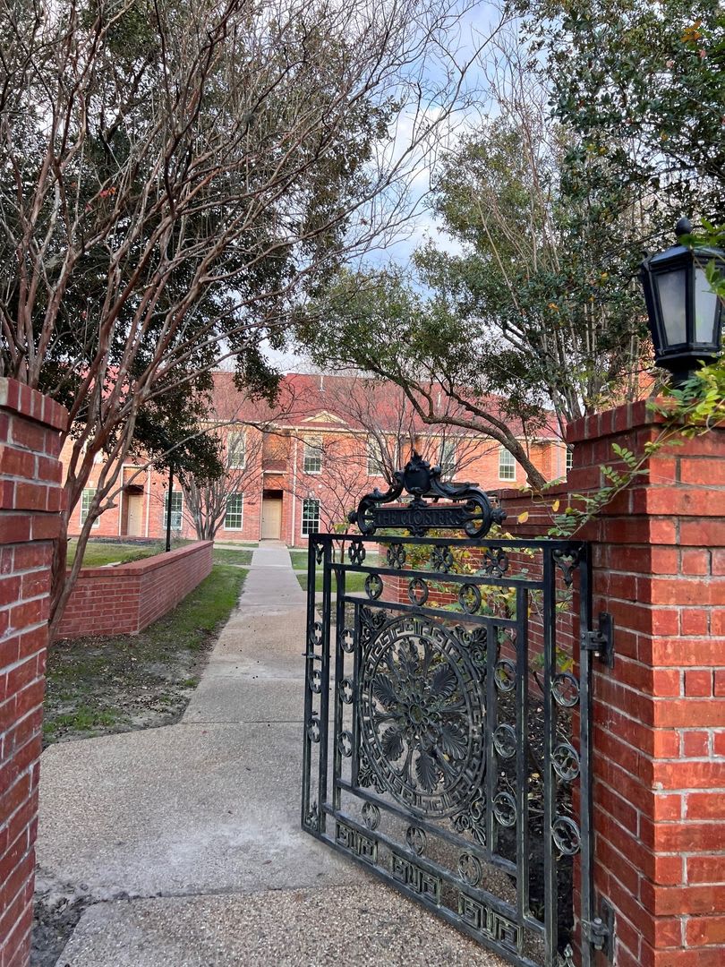 Townhome for lease Available 7/6/2026 – photo 2