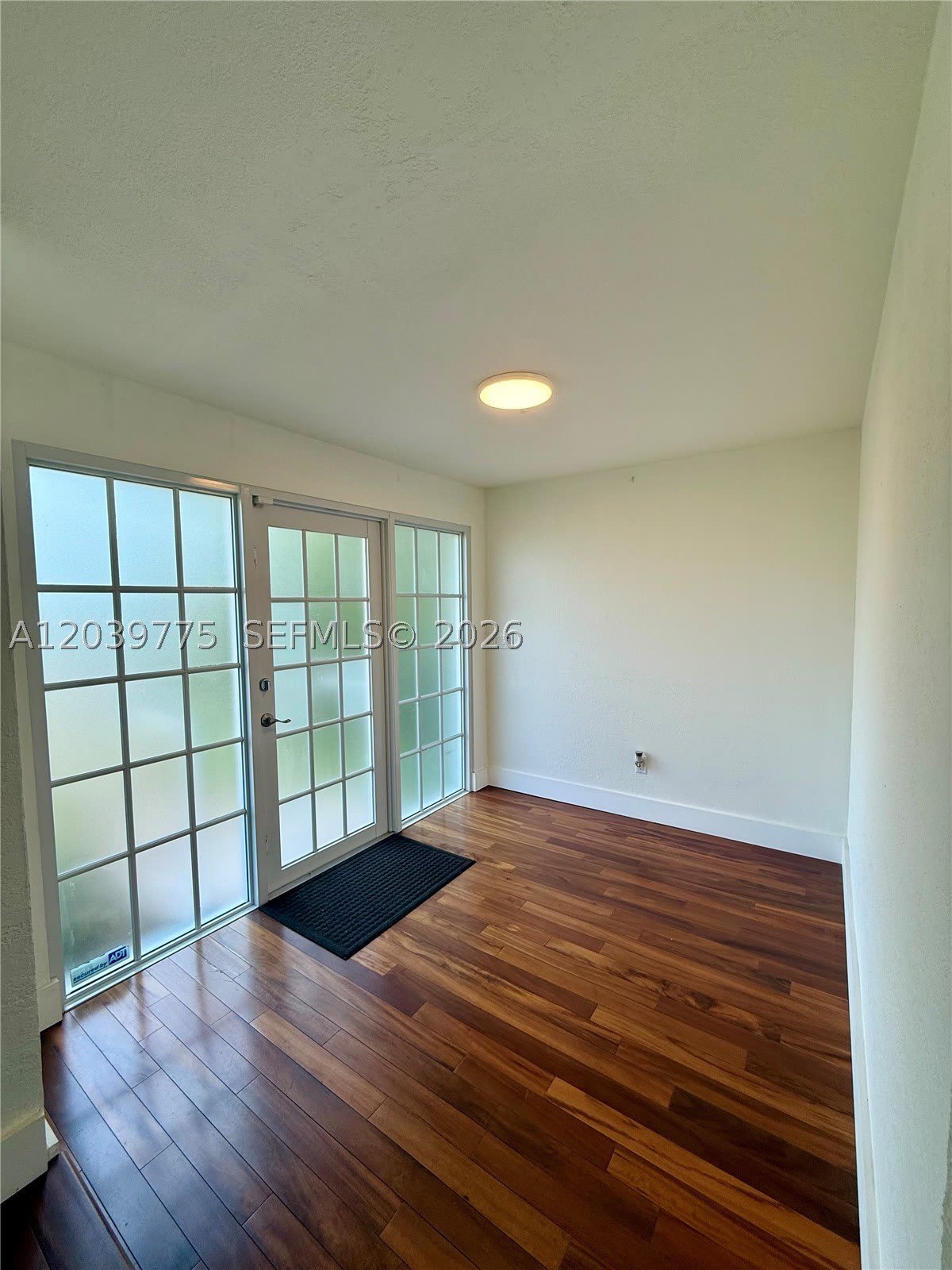4456 SW 10th St – photo 3