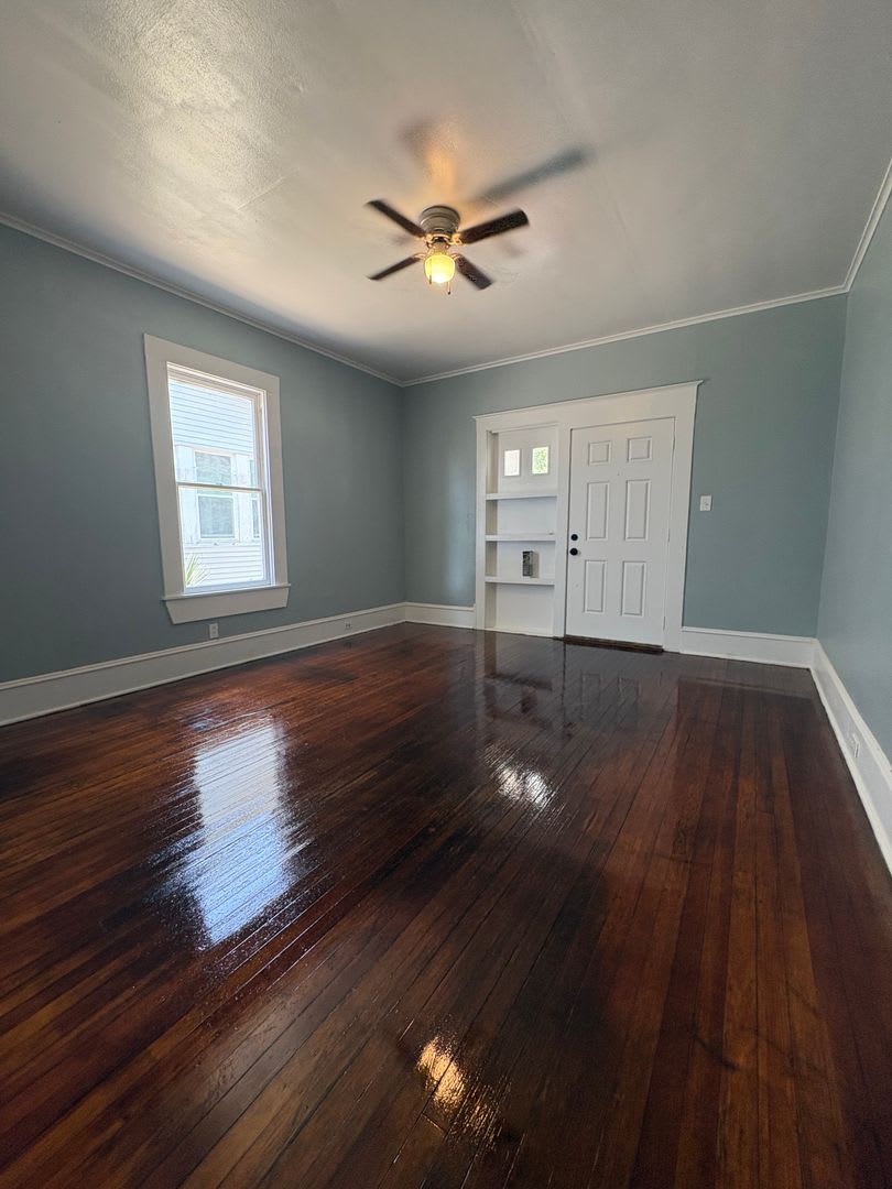Gorgeous 1 bedroom/1 bath Duplex in Historic Highland! – photo 3