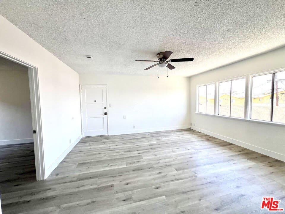 254 E Lanzit Ave – photo 3