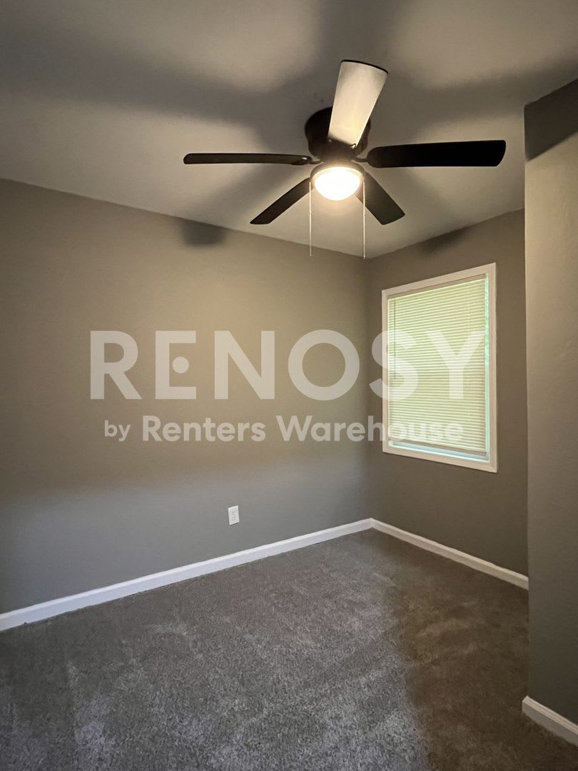 Cozy Rehabbed 4 Bed, 2 Bath Ranch Home with New Appliances – photo 4