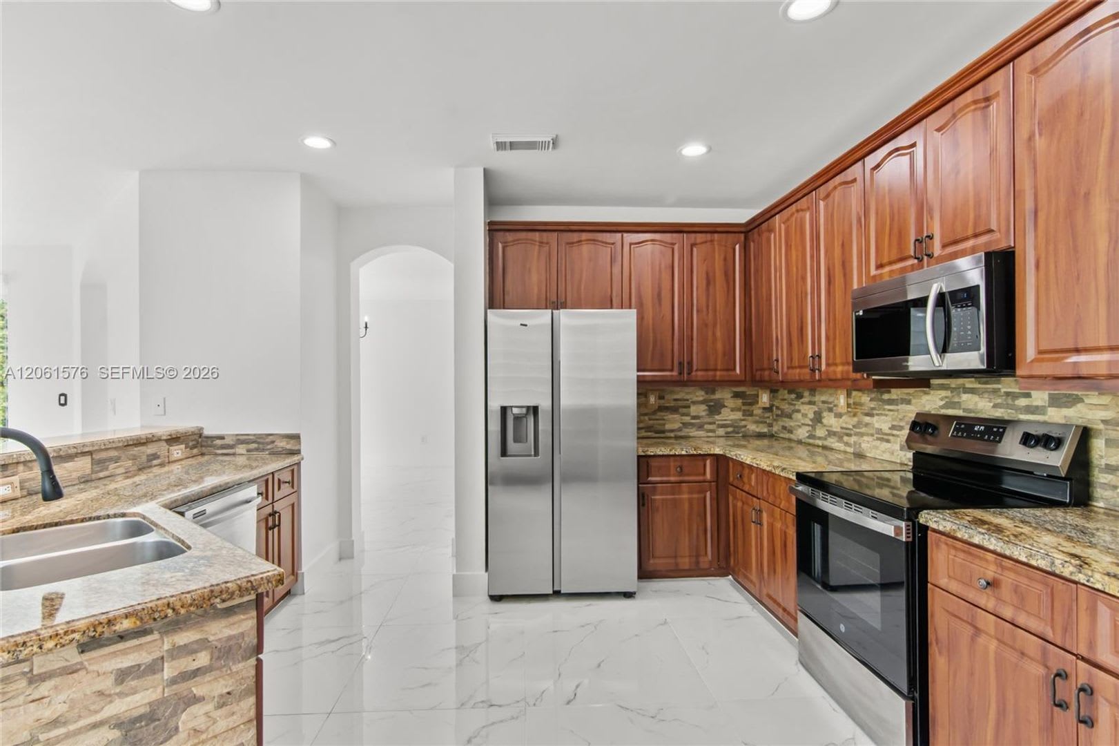 16001 SW 43rd Terrace, Miami, FL 33185 – photo 4