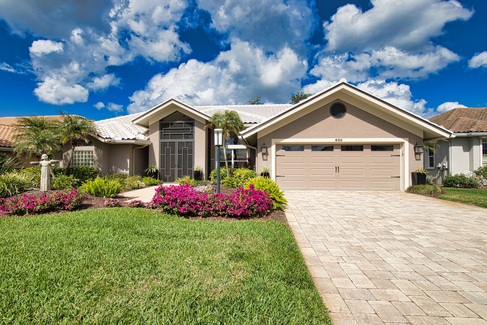 Luxury Home With Saltwater Heated Pool Spa Spectacular Golf Course Views And Includes Social Membership To The Plantation Golf And Country Club – photo 4