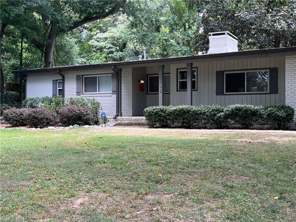 1945 Dellwood Drive NW – photo 2