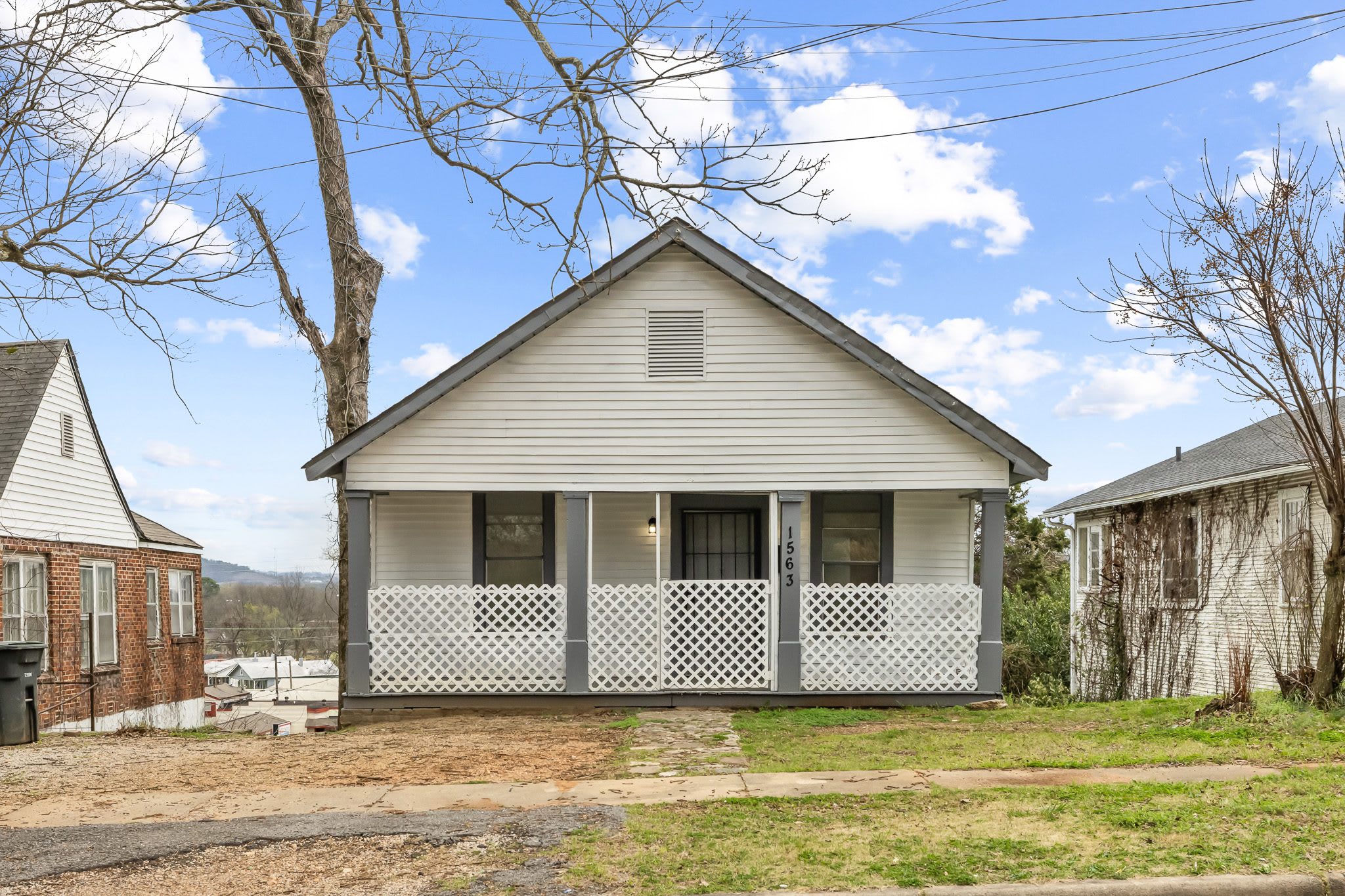 1563 Martin Ave – photo 4