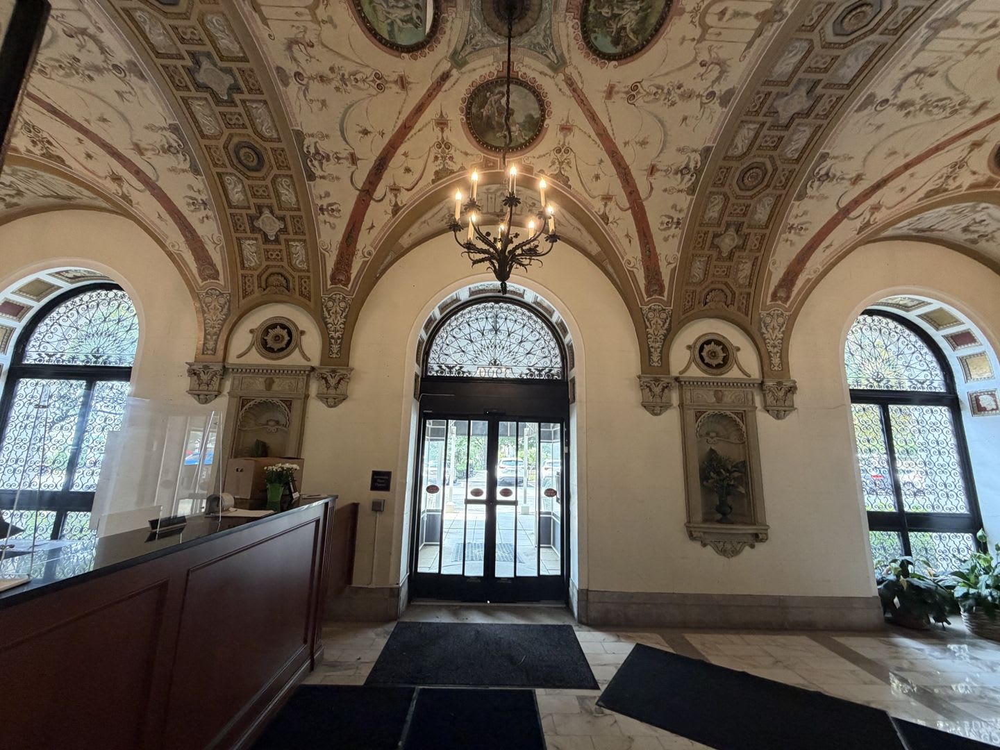 1 Bedroom Available at The Belvedere Manhattan-Style Luxury Living – photo 5