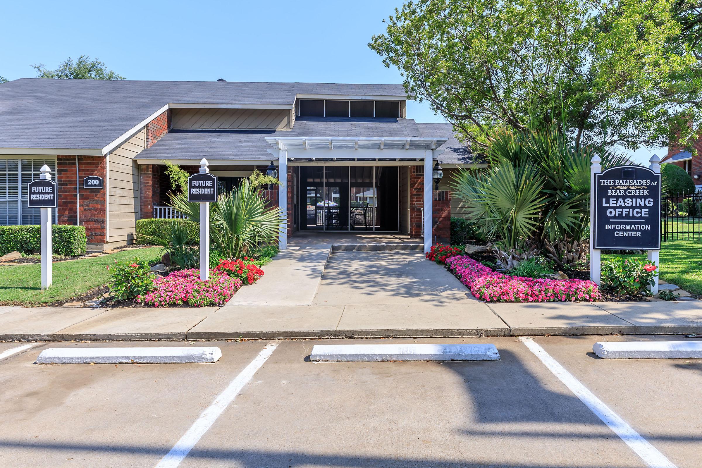 The Palisades at Bear Creek Apartment Homes – photo 2