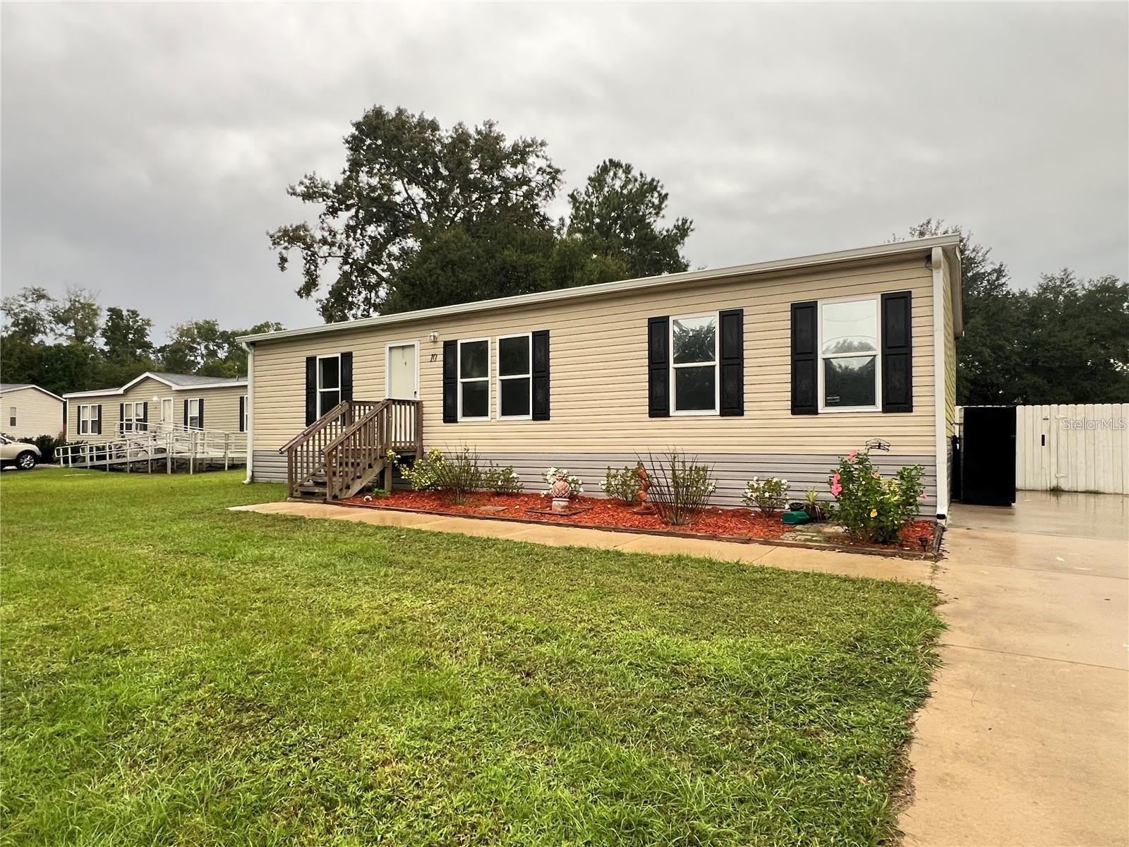 10 SE 69TH Avenue – photo 1