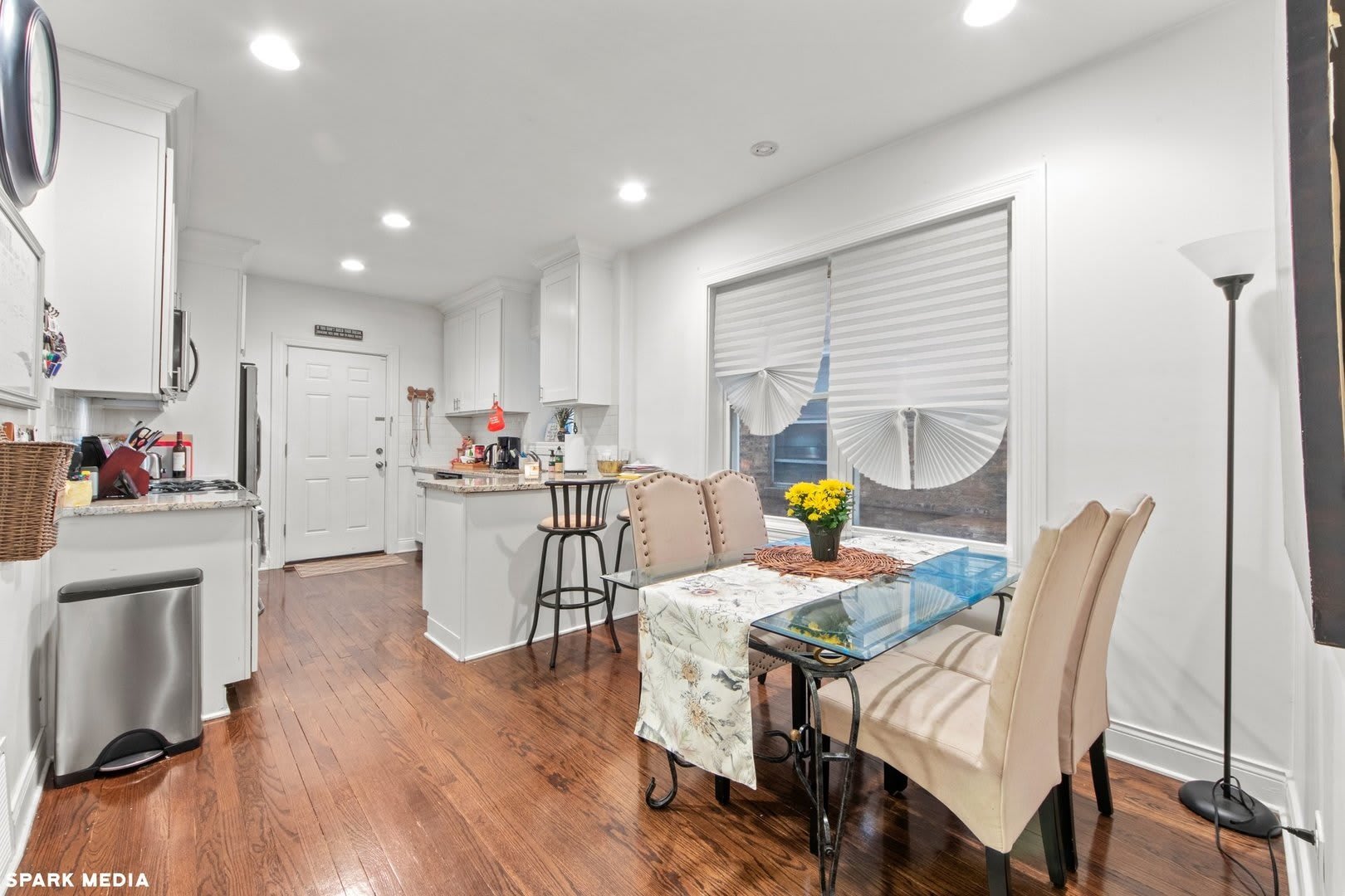 1621 N Mcvicker Avenue – photo 5