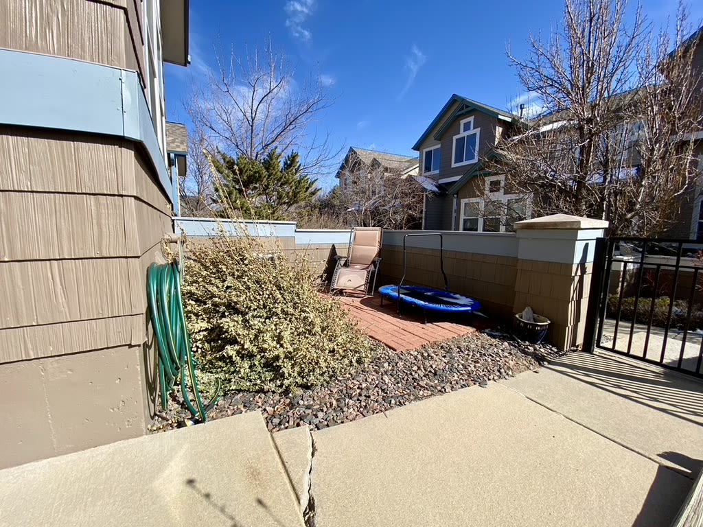 111 Rowena Place – photo 2