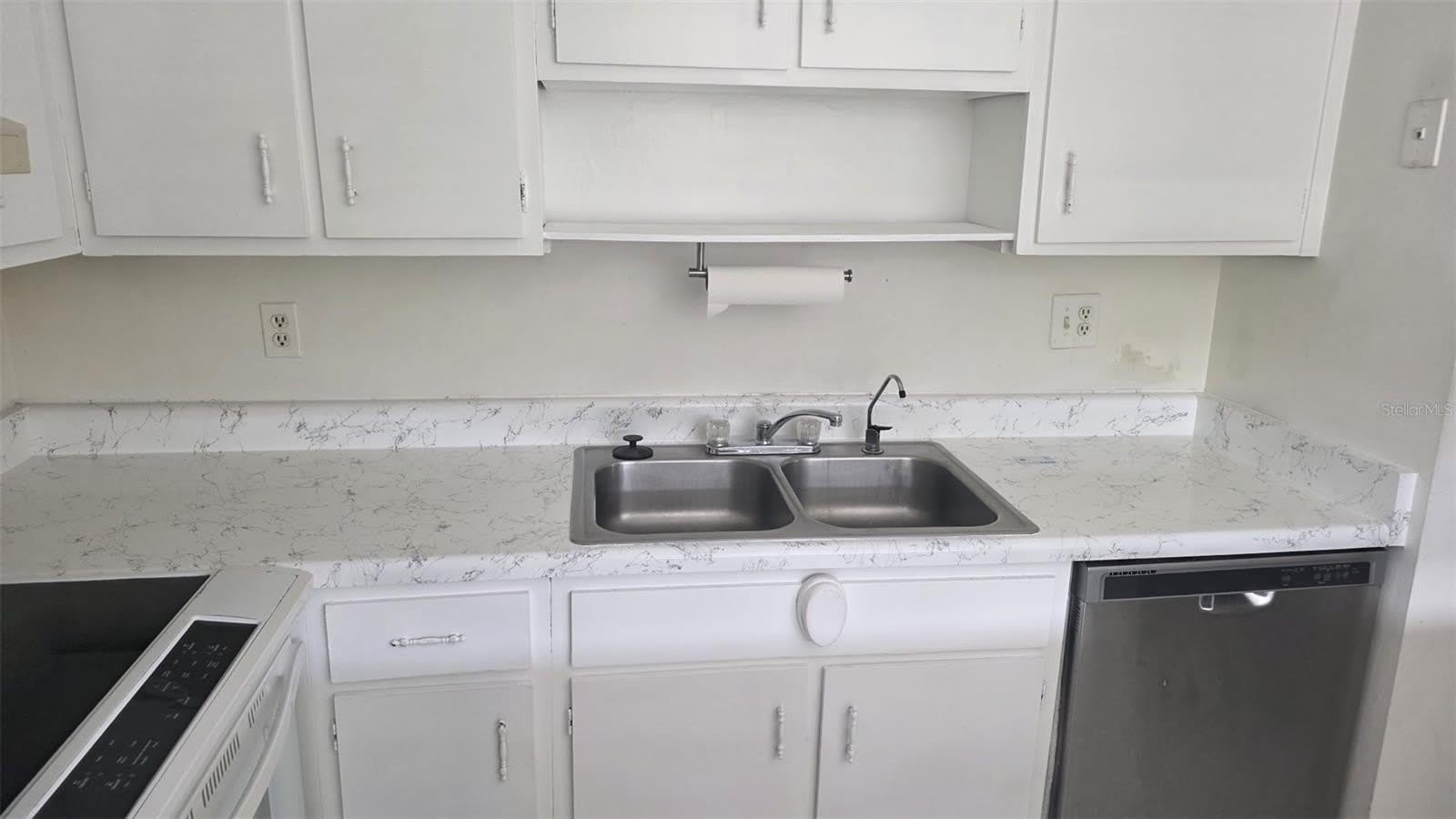 6328 NEWTOWN Circle – photo 4