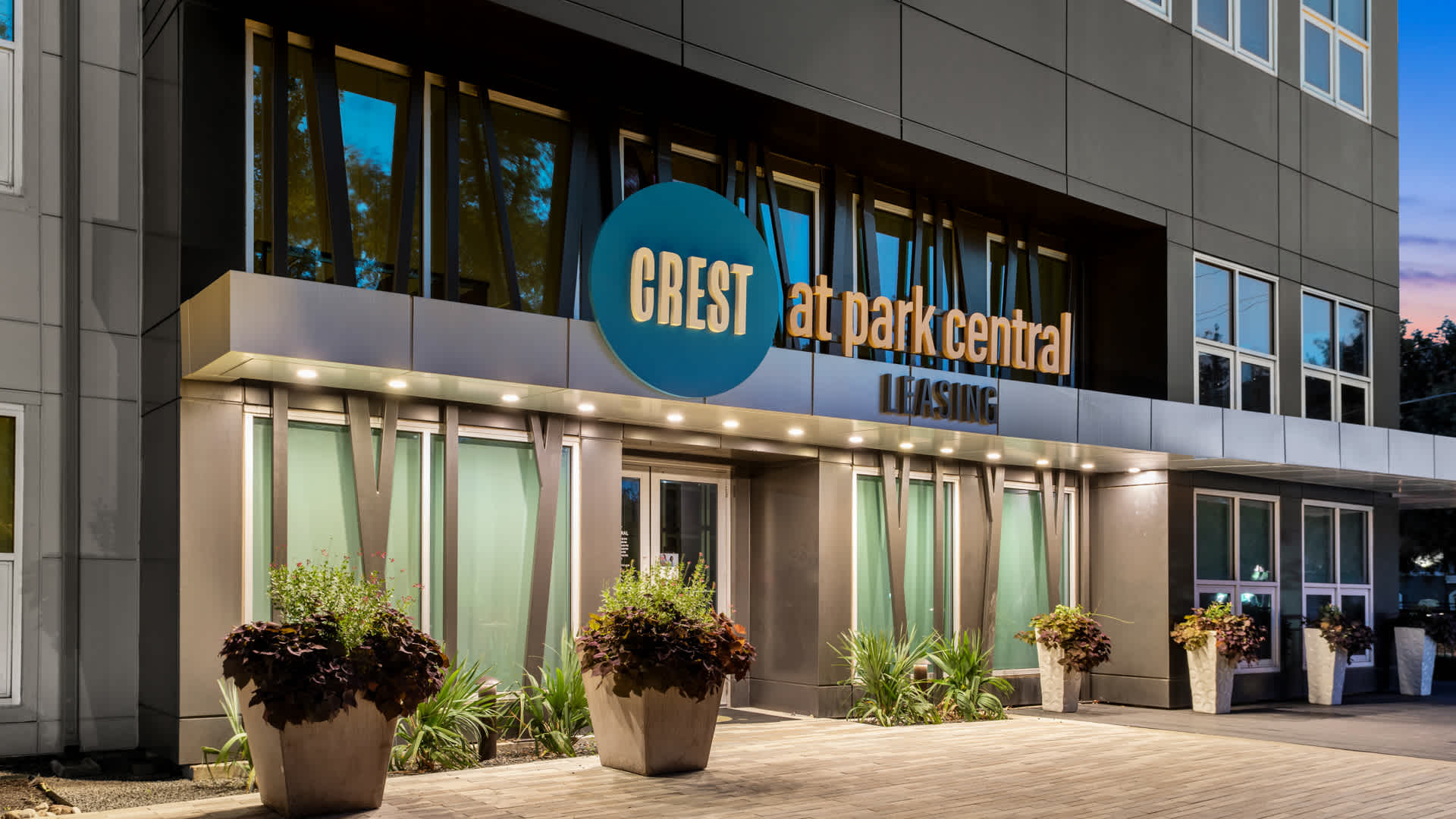Crest at Park Central Apartments – photo 2