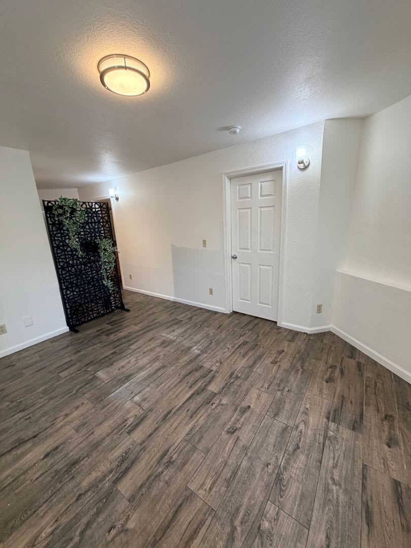 West Oakland 3 Bedroom Flat! – photo 5