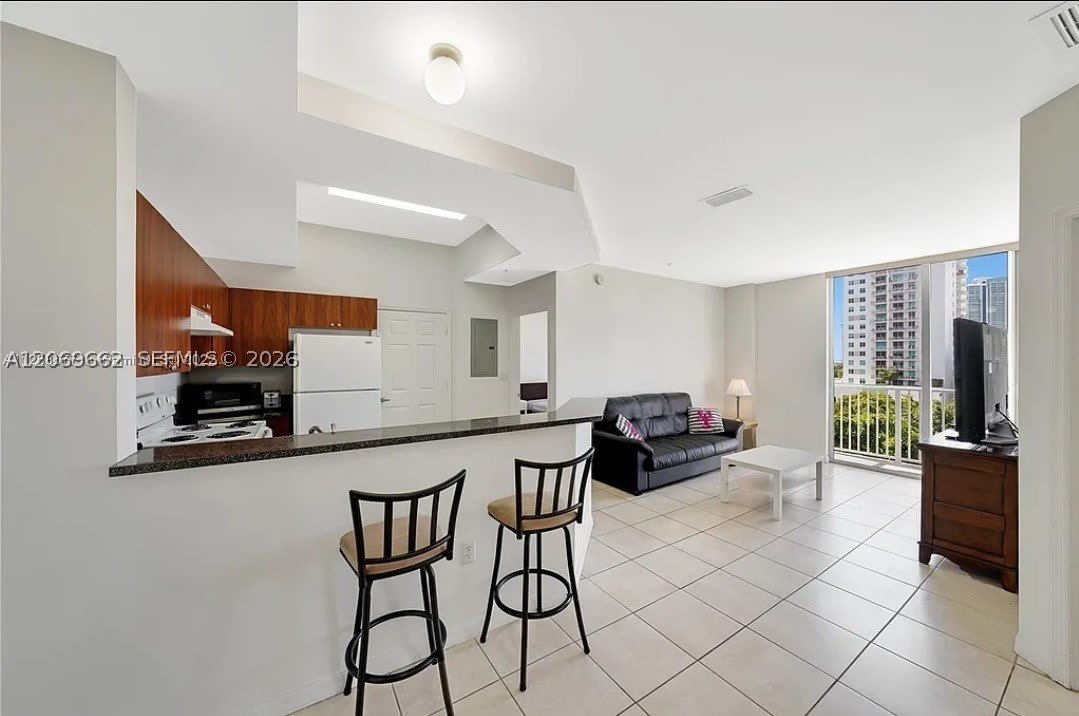 115 SW 11th St – photo 4