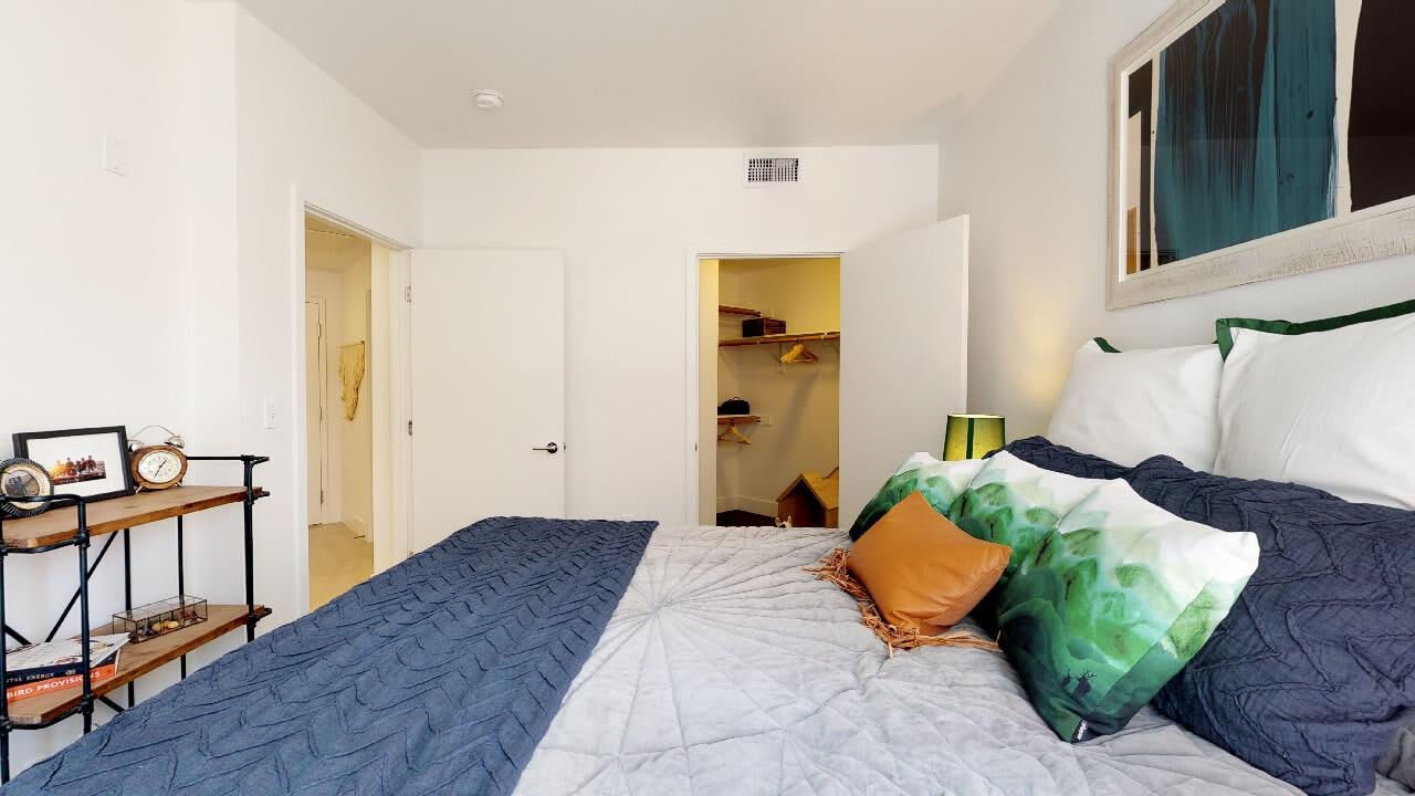 201 Marshall Apartments – photo 4