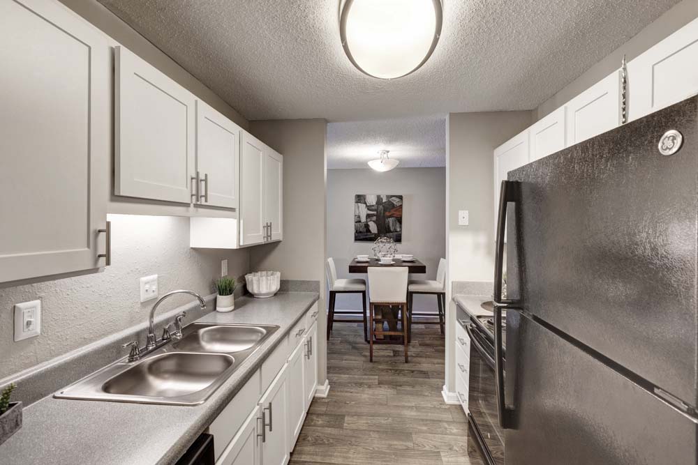 Harlowe Apartments – photo 2
