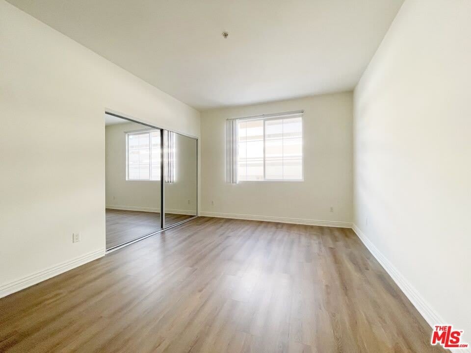 429 S St Andrews Pl – photo 5